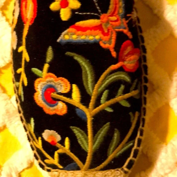 COPY - COPY - Johnny Was espadrilles - Picture 9 of 16